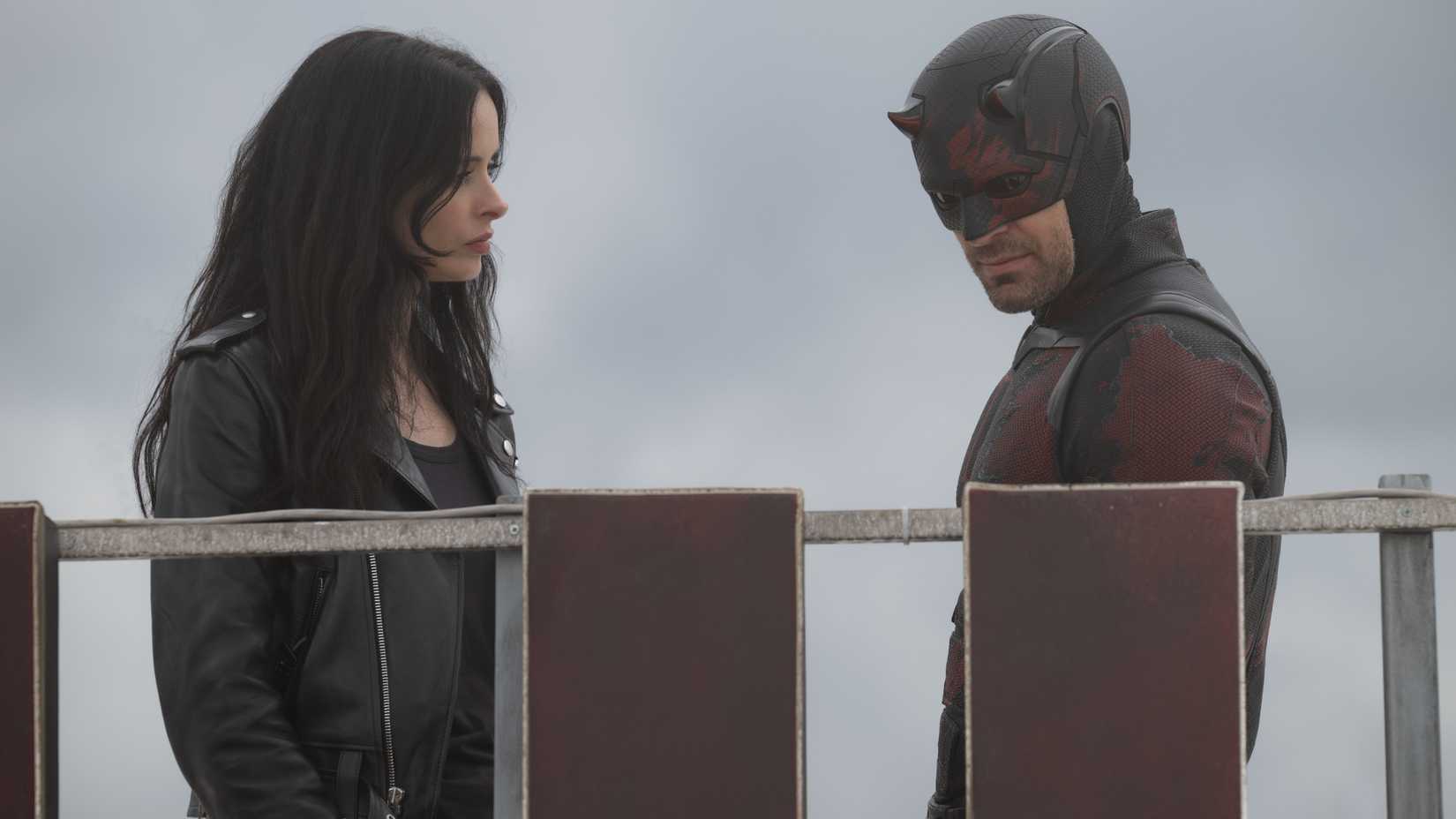Born Again Season 2, Episode 1 Ending Explained 1 Jessica Jones and Matt Murdock speaking on a rooftop in Daredevil_ Born Again season 2