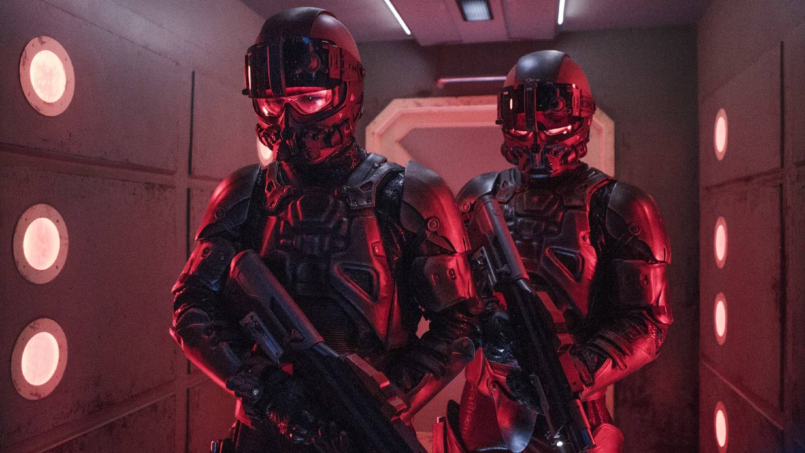 Prime Video's New Sci-Fi Series Borrows A Page From The Expanse's Missing Seasons