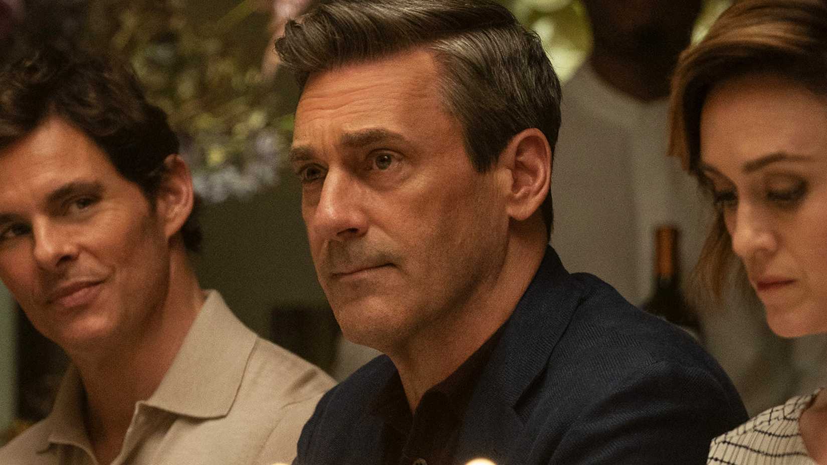 Jon Hamm e James Marsden em cena da segunda temporada de Your Friends & Neighbors