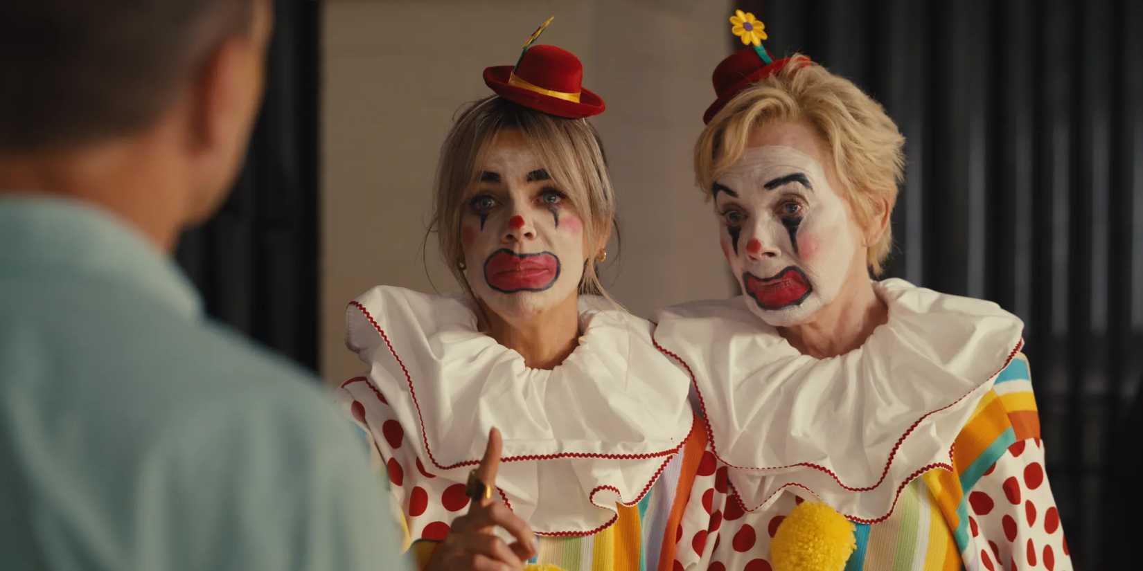 Kaitlin Olson, Jean Smart in Hacks