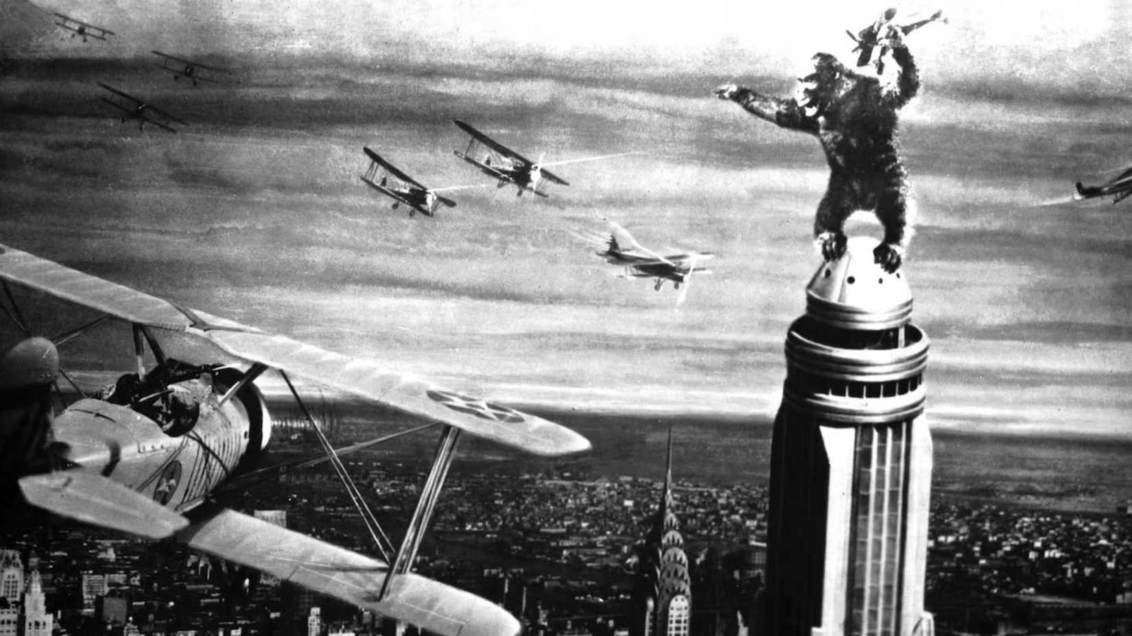 10 Horror Movie Monsters Who Didn't Deserve Their Endings 4 King Kong screams at planes shooting at him in King Kong