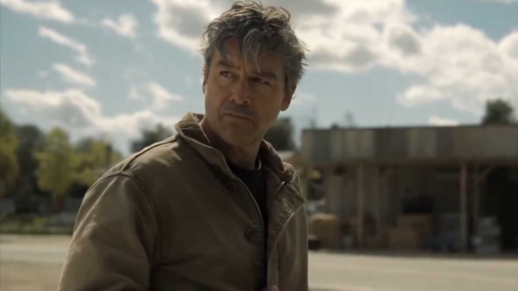 Kyle Chandler como Hal Jordan na série Lanterns da HBO