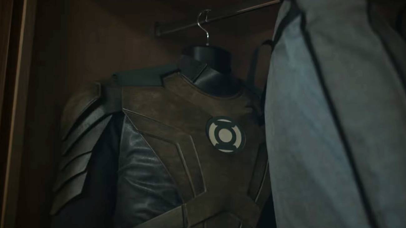 Traje do Lanterna Verde no trailer de Lanterns