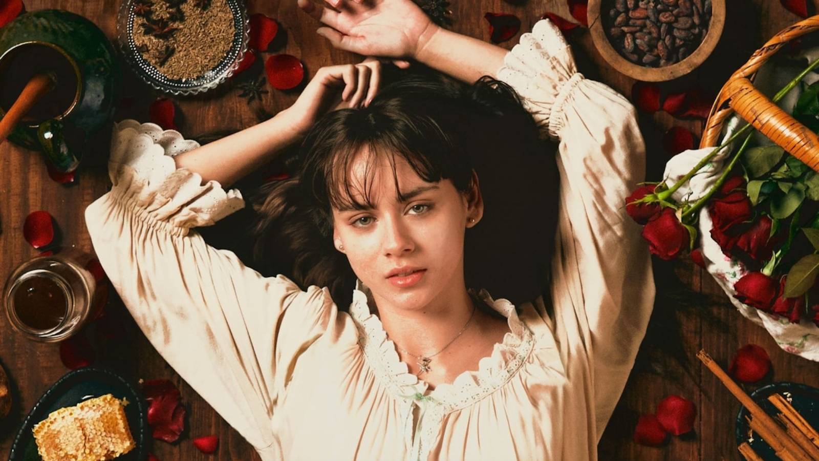 HBO’s 100% RT Period Drama Rewrites The Rules Of Book Adaptations