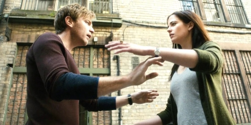 This 15-Year-Old Apocalyptic Romance Movie Aged Way Better Than You'd Expect 3 Ewan McGregor and Eva Green in Perfect Sense