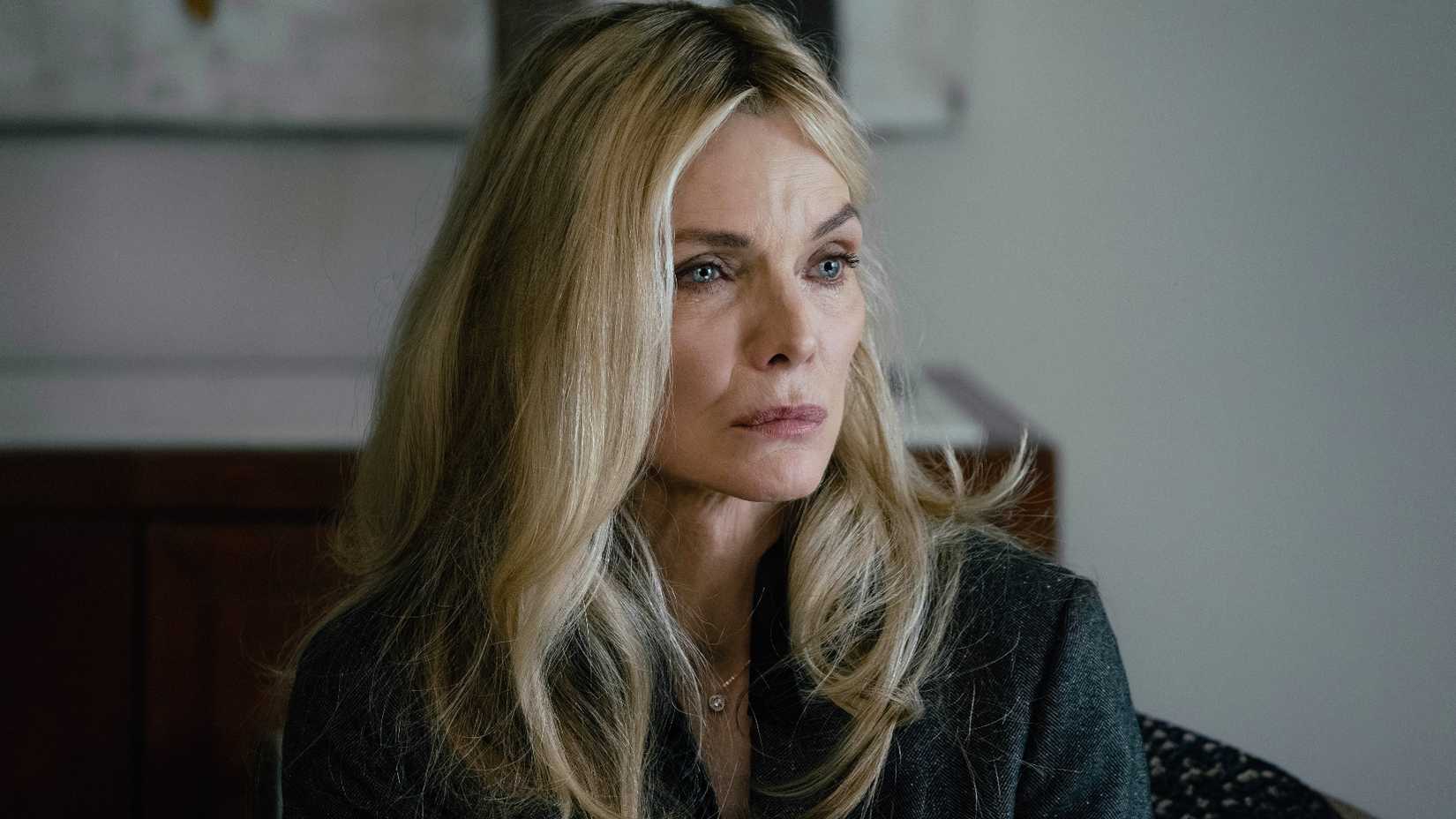 Michelle Pfeiffer em cena de The Madison