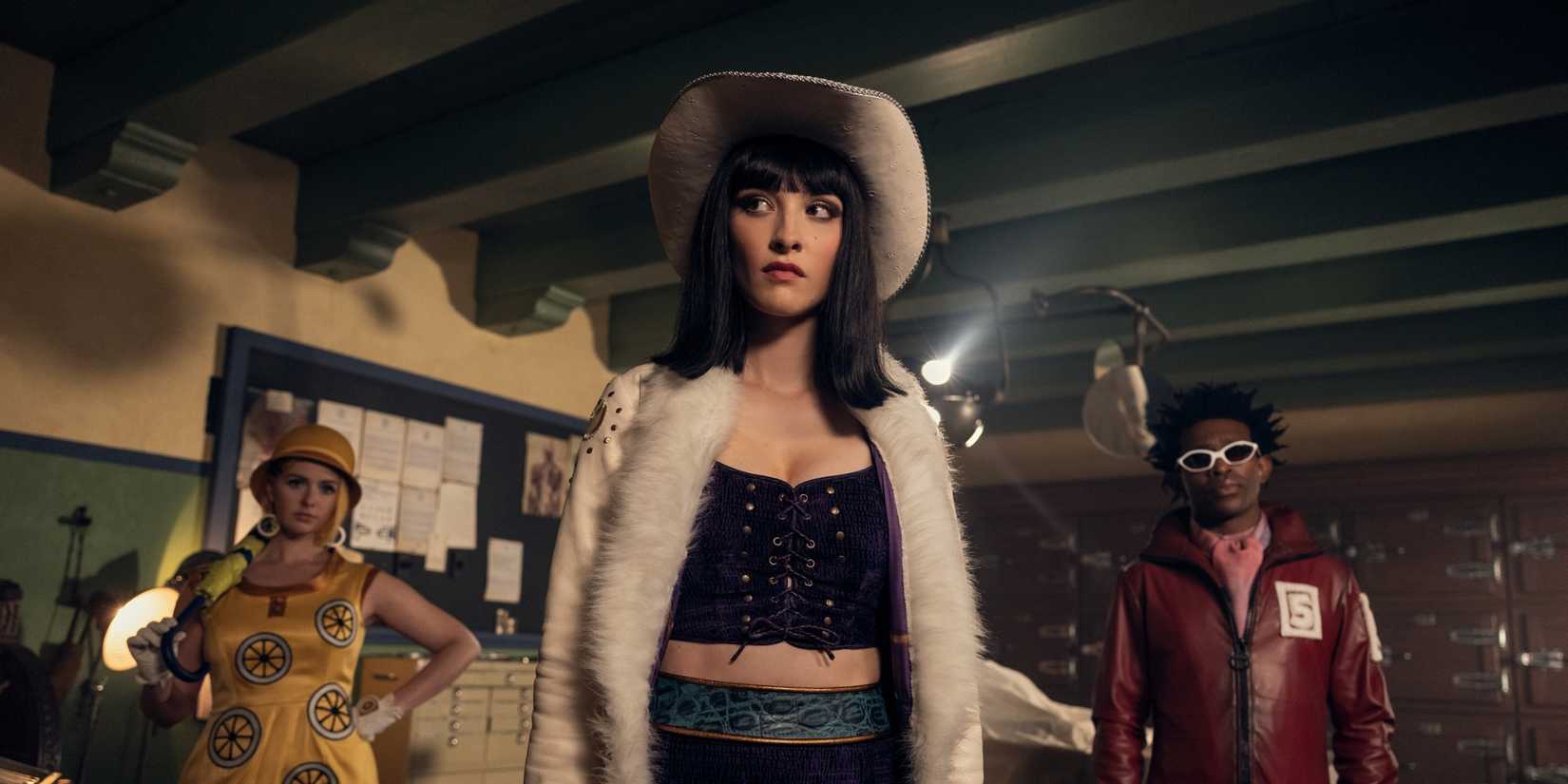 Nico Robin's Devil Fruit Powers & Huge One Piece Bounty Explained 1 Nico Robin searching a room in One Piece season 2