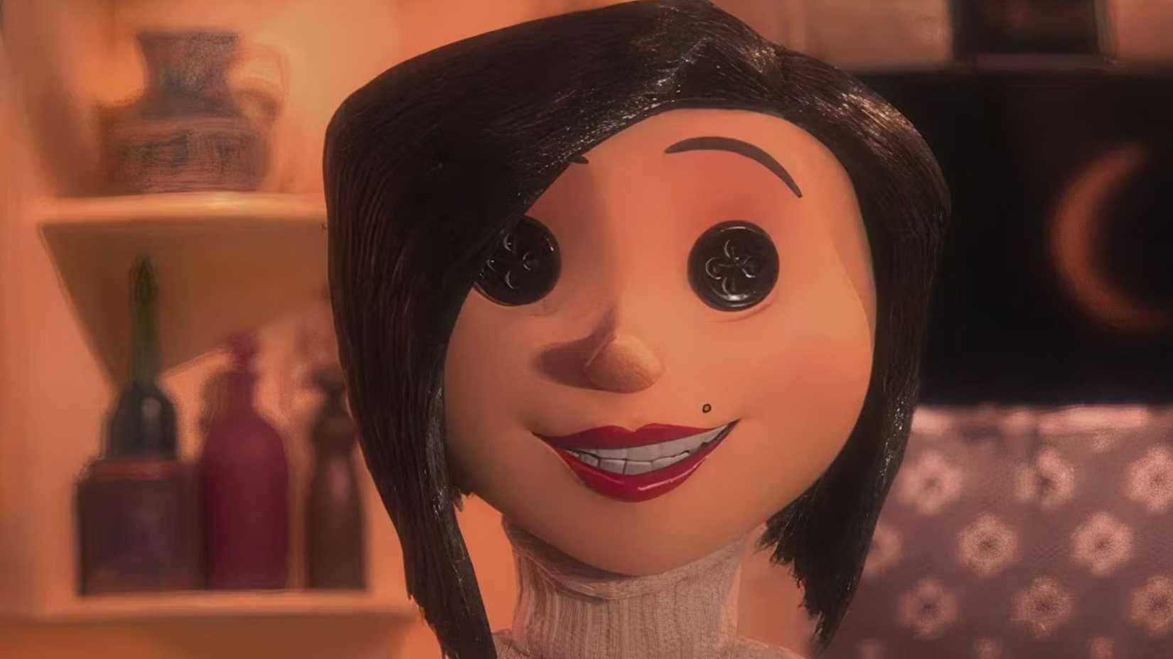 The 10 Best Female Horror Movie Monsters, Including The Bride 5 Other Mother with a big smile in Coraline