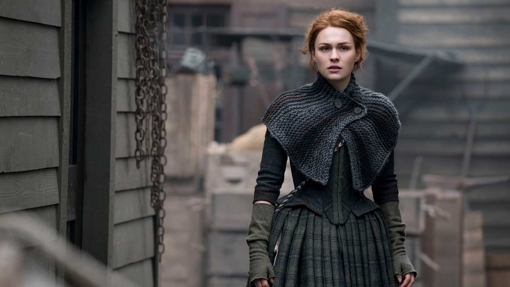 Outlander's Full Timeline & Time Travel Explained 2 Brianna in Outlander season 4