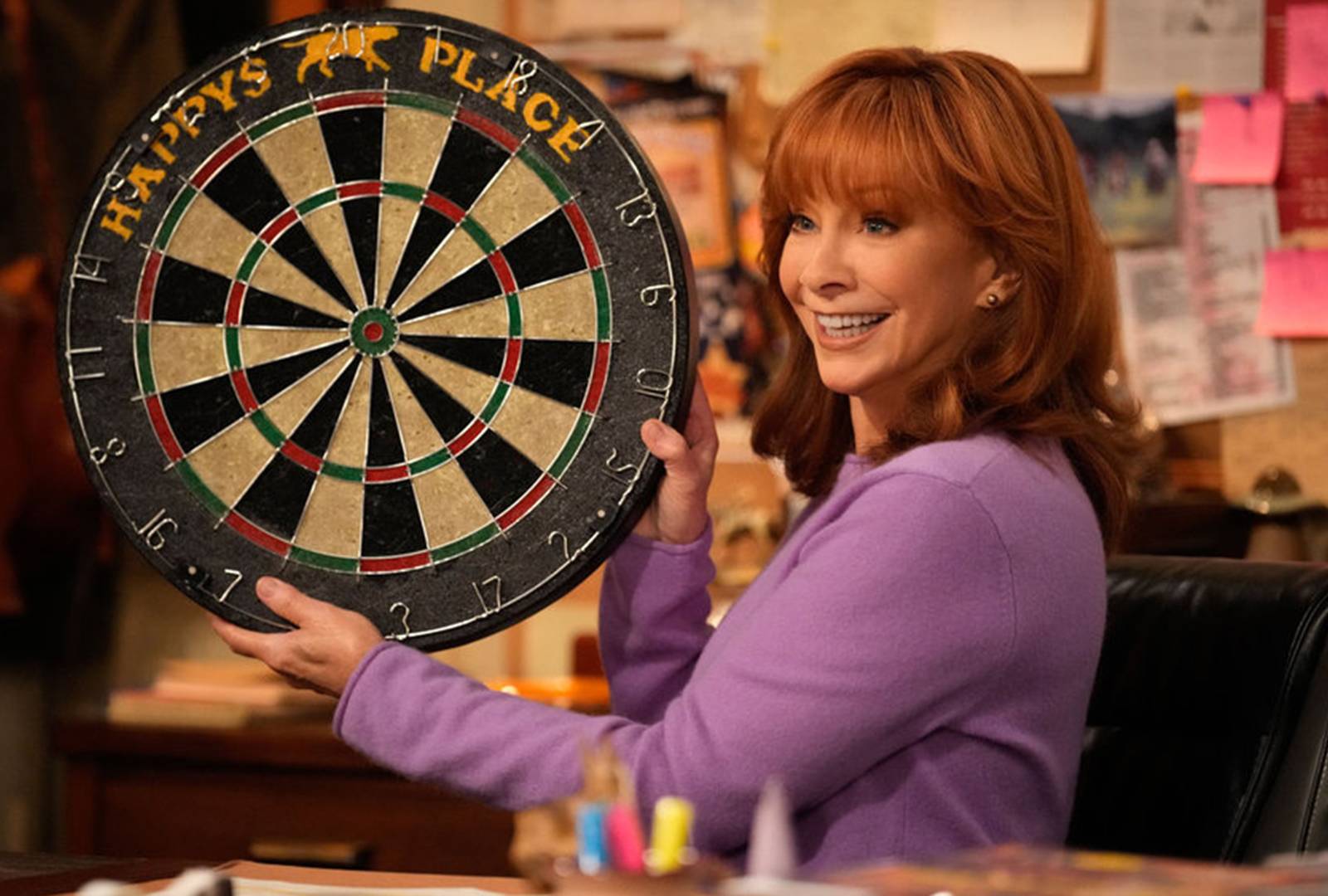 Reba McEntire Hears A Heartbreaking Truth From Her Sister In New Happy's  Place Clip