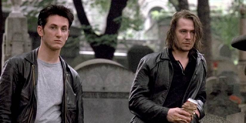 Sean Penn e Gary Oldman em um cemitério em State of Grace