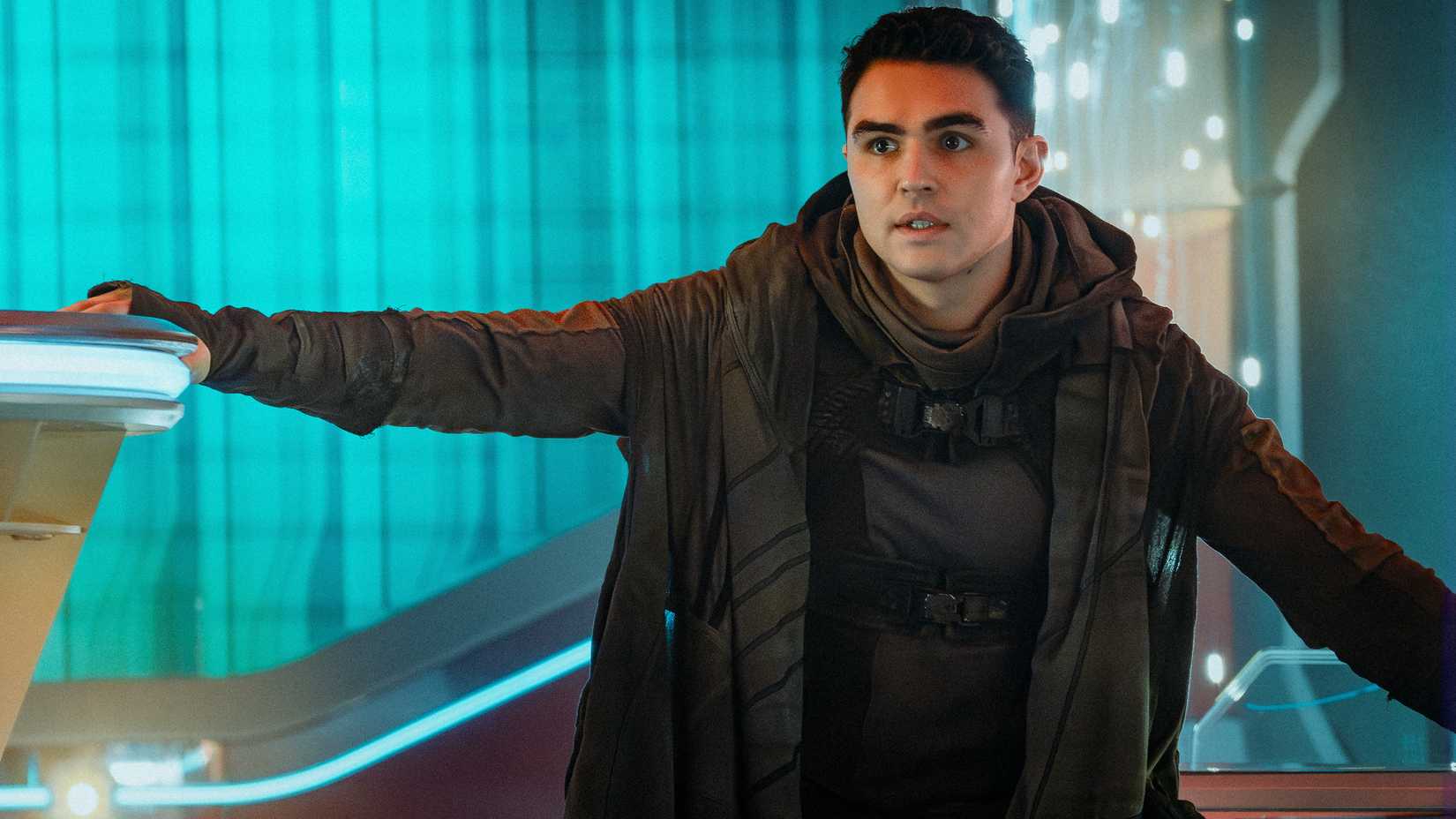 Star Trek: Starfleet Academy's Darem Reymi: Sulu's 32nd Century Replacement? 1 Darem Reymi at the helm