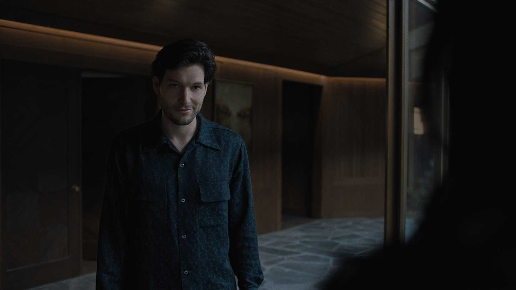 Jules em Something Very Bad Is Going to Happen