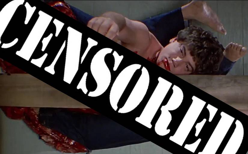 Corpo de Andy em Sexta-Feira 13 - Parte 3 com uma barra censurada no topo