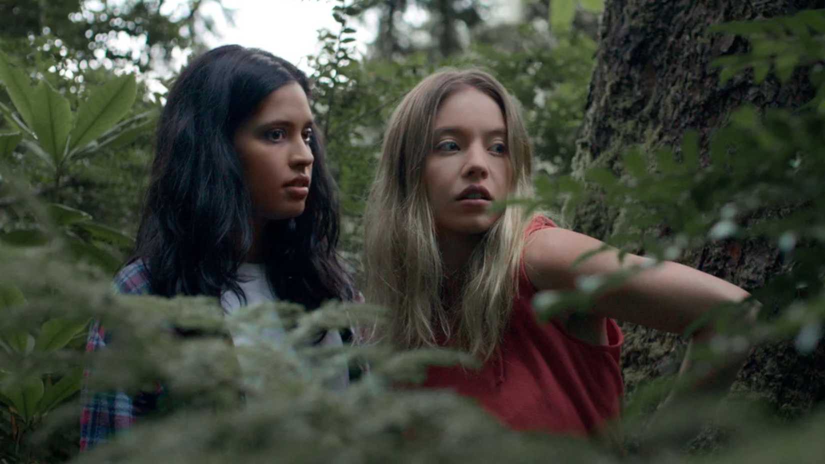 Sydney Sweeney e Otmara Marrero em Clementine