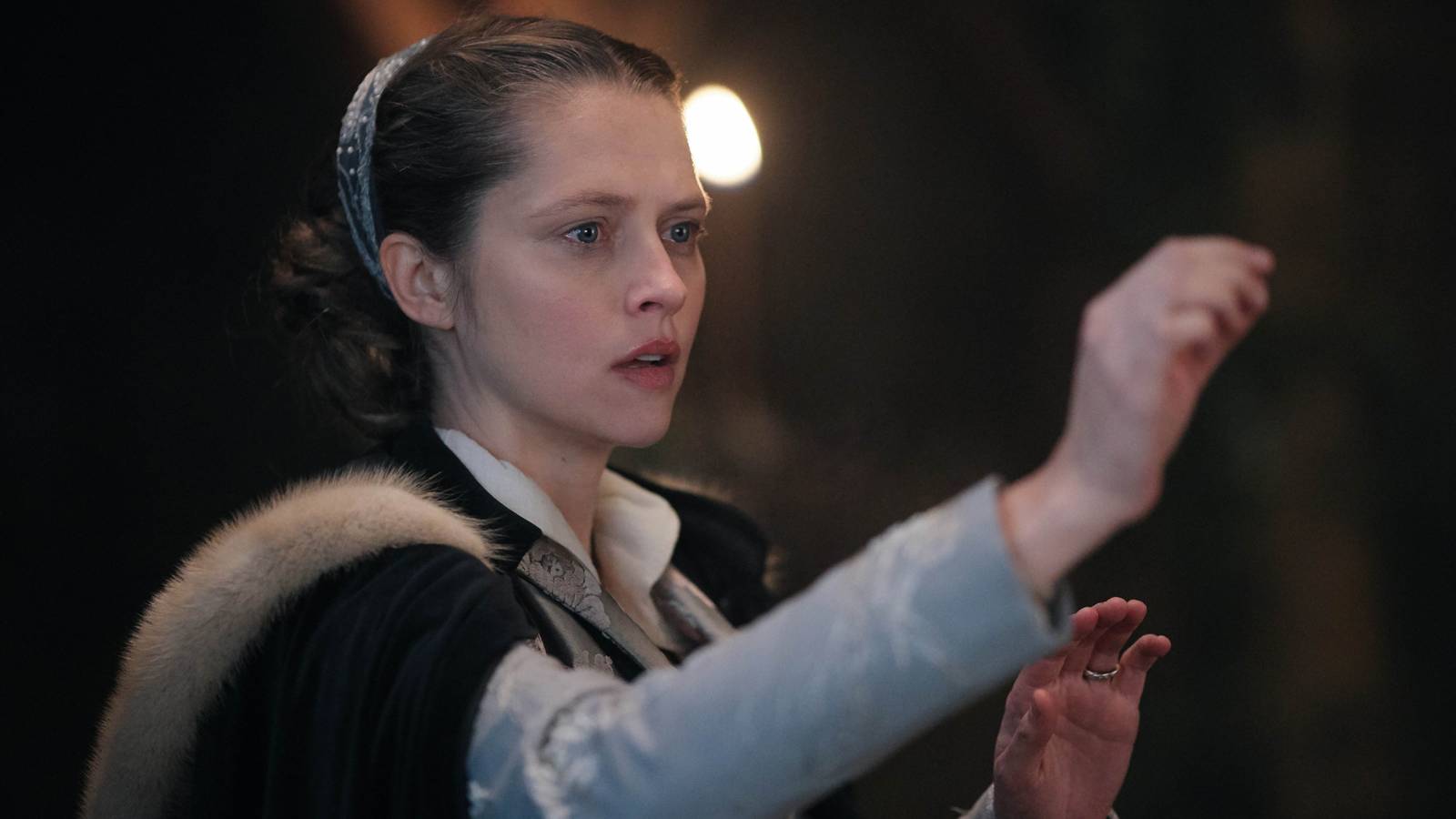 A Discovery of Witches: Netflix's 3-Part Fantasy Series Perfect From Start To Finish