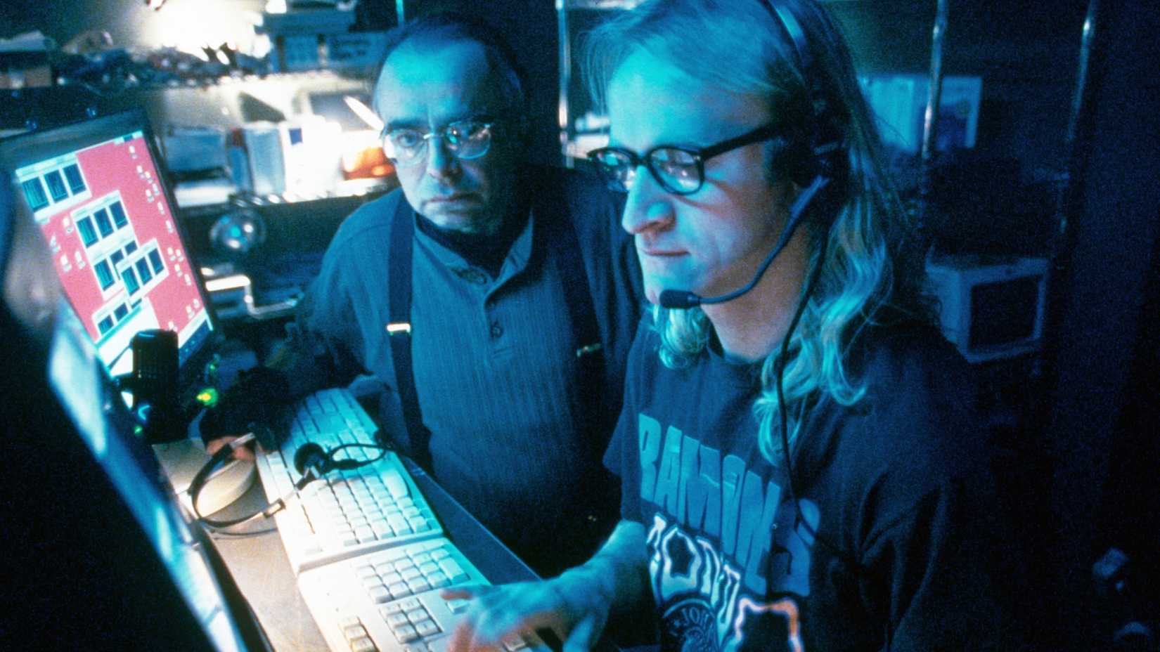 The Lone Gunmen em um Computador em The Lone Gunmen