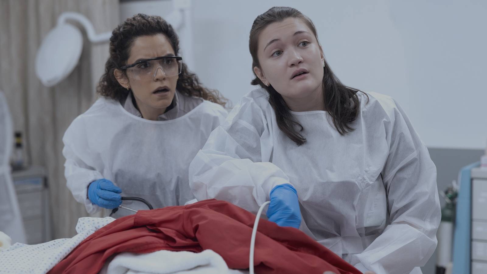 Dr. Al-Hashimi (Sepideh Moafi) and Dr. Santos (Isa Briones) in The Pitt season 2