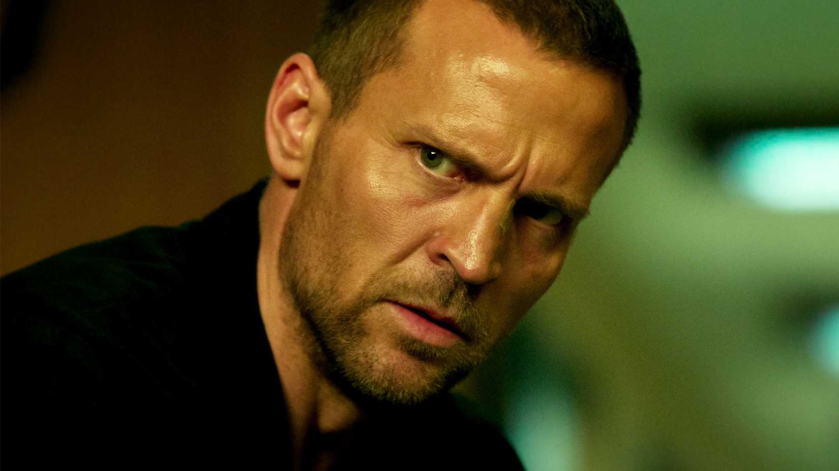 Tobias Santelmann como Harry Hole em Jo Nesbø's Detective Hole