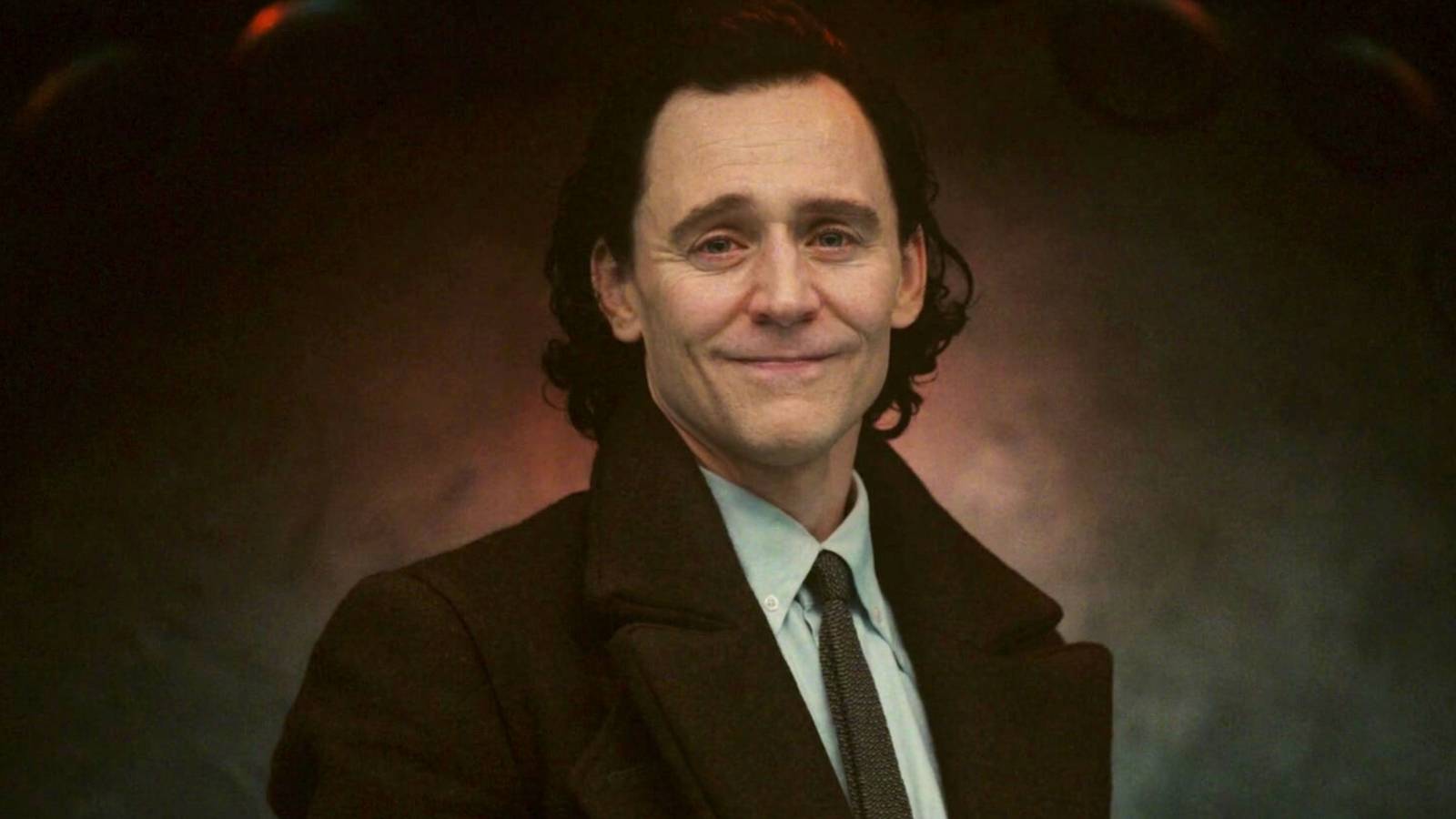 Tom Hiddleston kündigt Lokis „großartige“ Rückkehr in Avengers: Doomsday ...