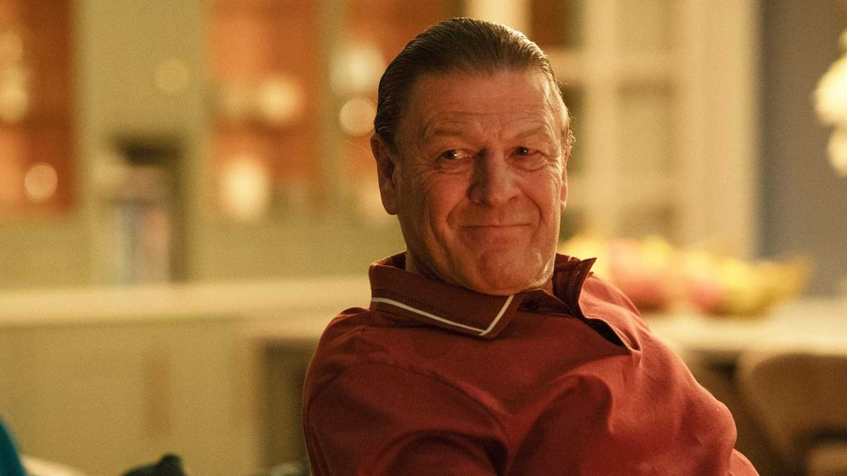 Sean Bean sorrindo em This City is Ours