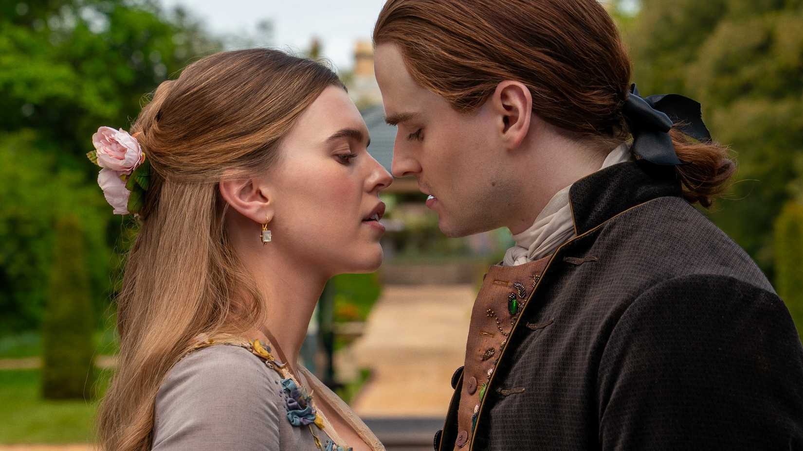 William and Amaranthus preparing to kiss in Outlander season 8