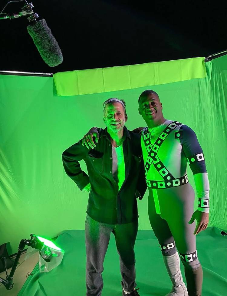 Zack Snyder com Wayne T. Carr como John Stewart, o Lanterna Verde