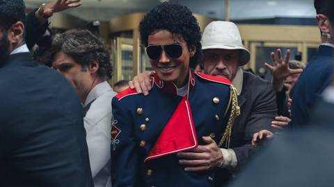 Jaafar Jackson as Michael Jackson, KeiLyn Durrel Jones as Bill Bray