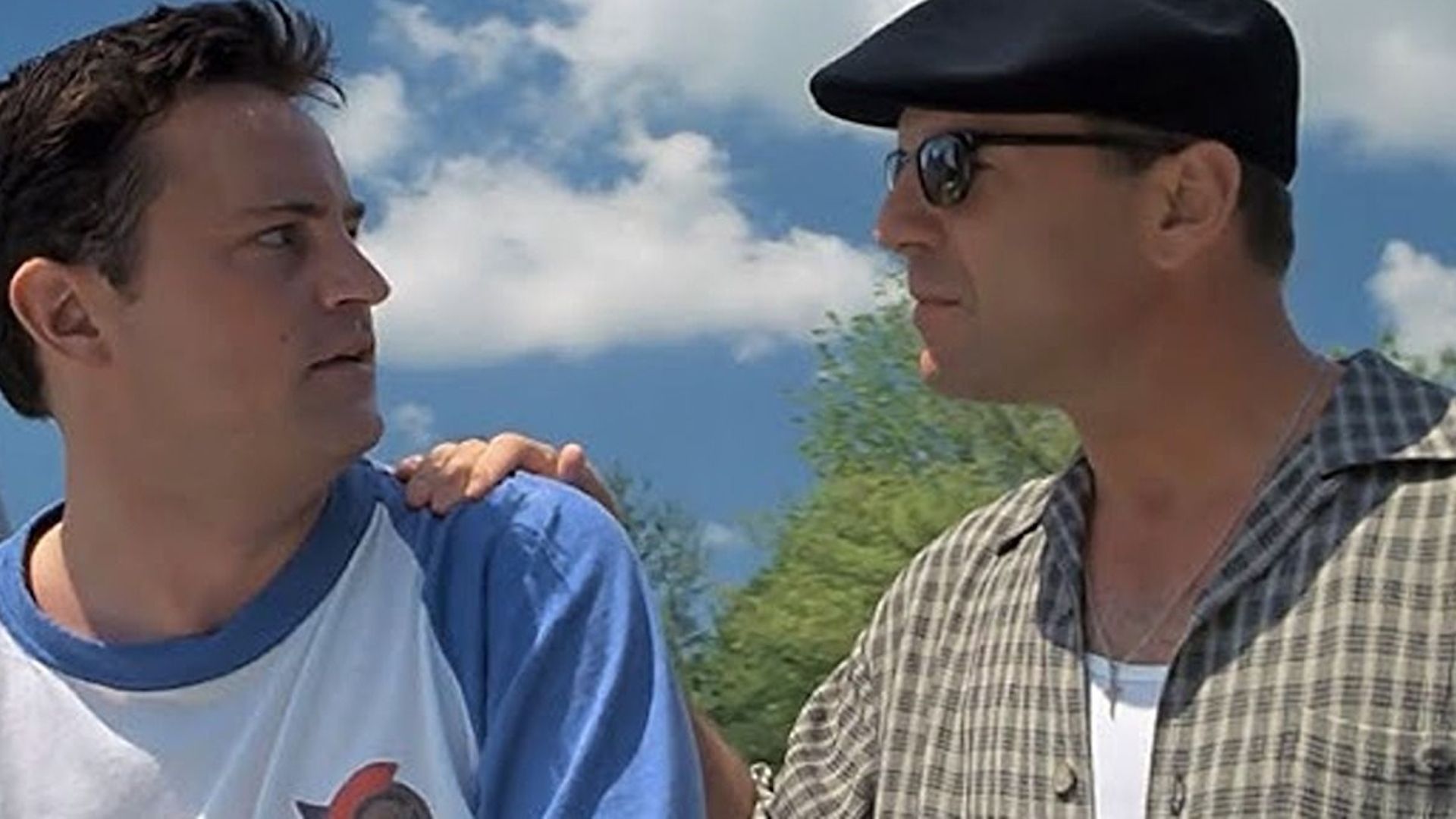 Matthew Perry e Bruce Willis em The Whole Nine Yards