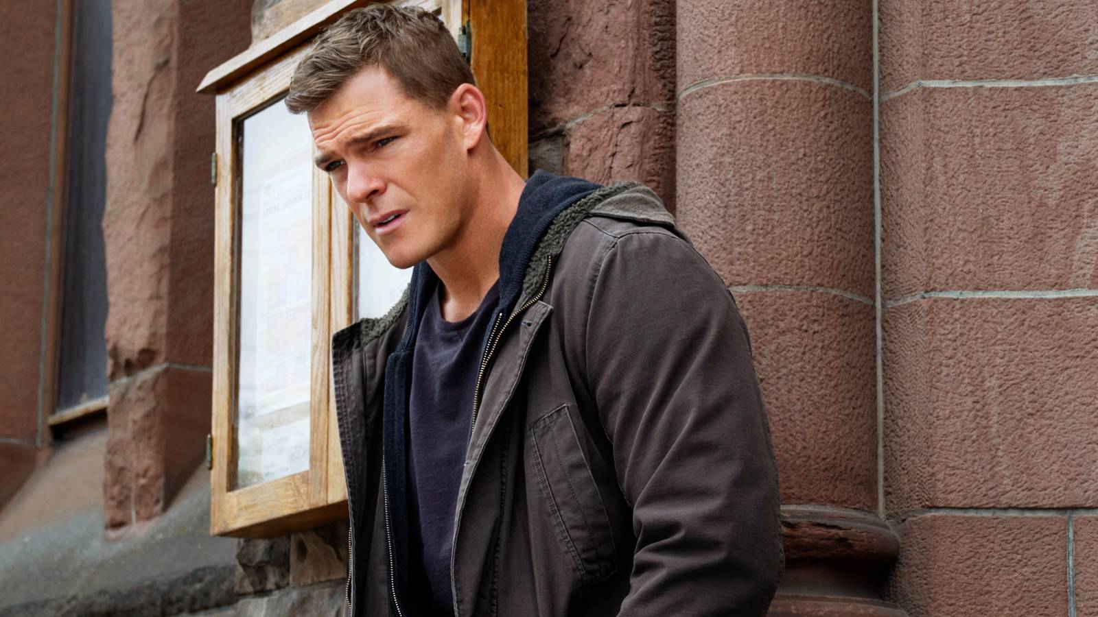 HBO Max's 4-Part Action Series That Was Alan Ritchson's Reacher Audition Is One Of Its Best To Binge