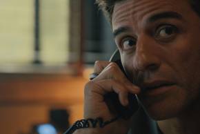 Josh on the phone in Beef season 2