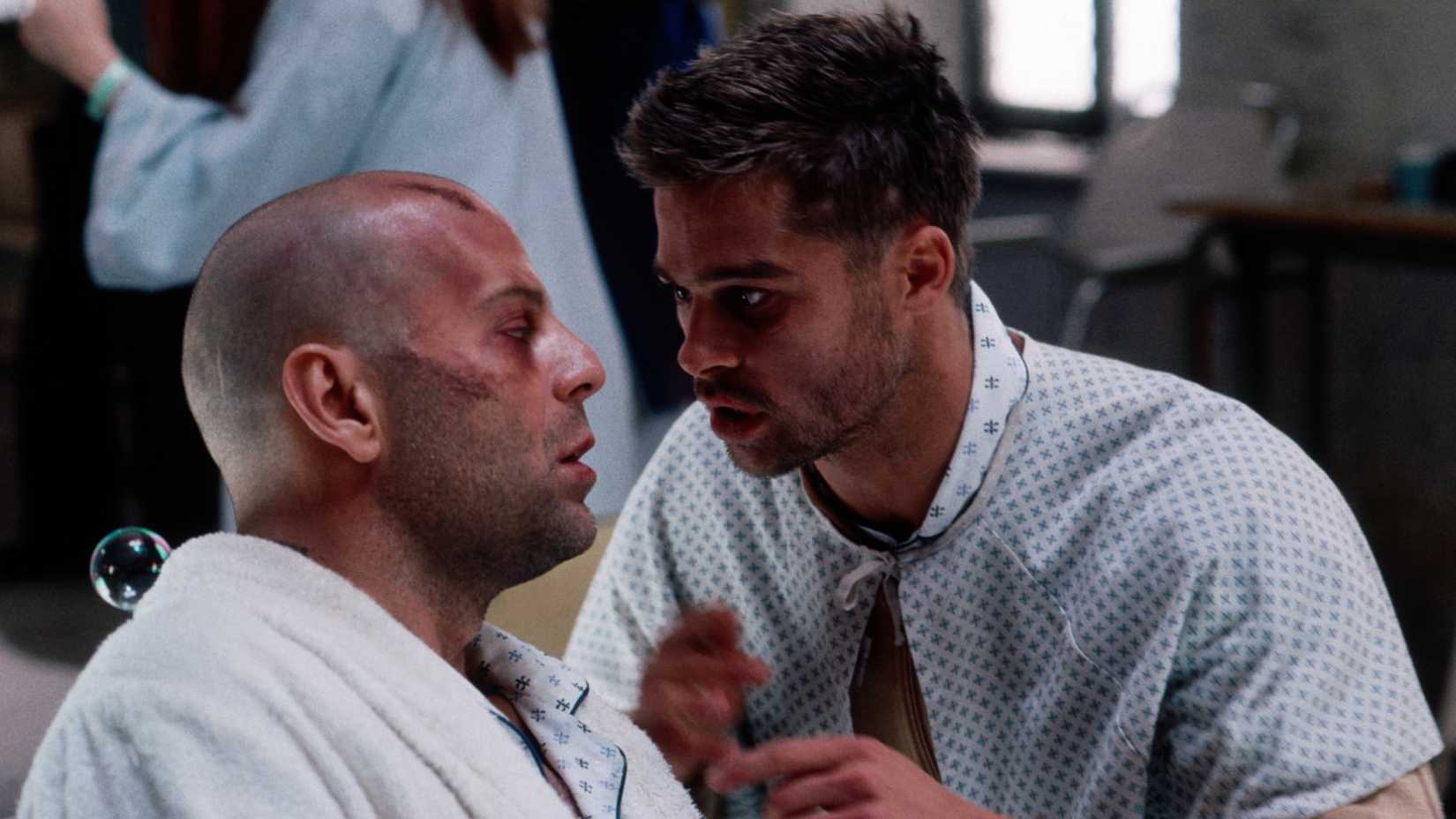 Bruce Willis and Brad Pitt in 12 Monkeys