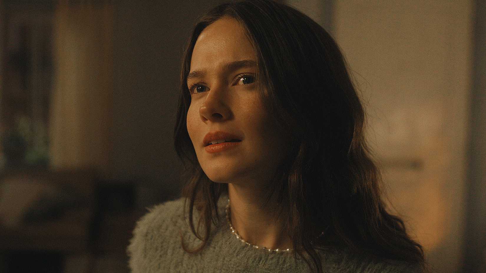 cailee spaeny as ashley miller in beef season 2