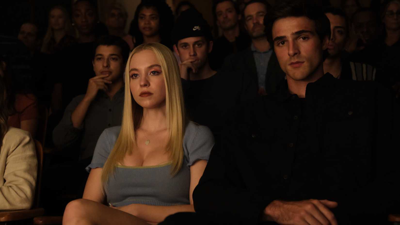 cassie howard sydney sweeney and nate jacobs jacob elordi watching lexi s play in euphoria season 2