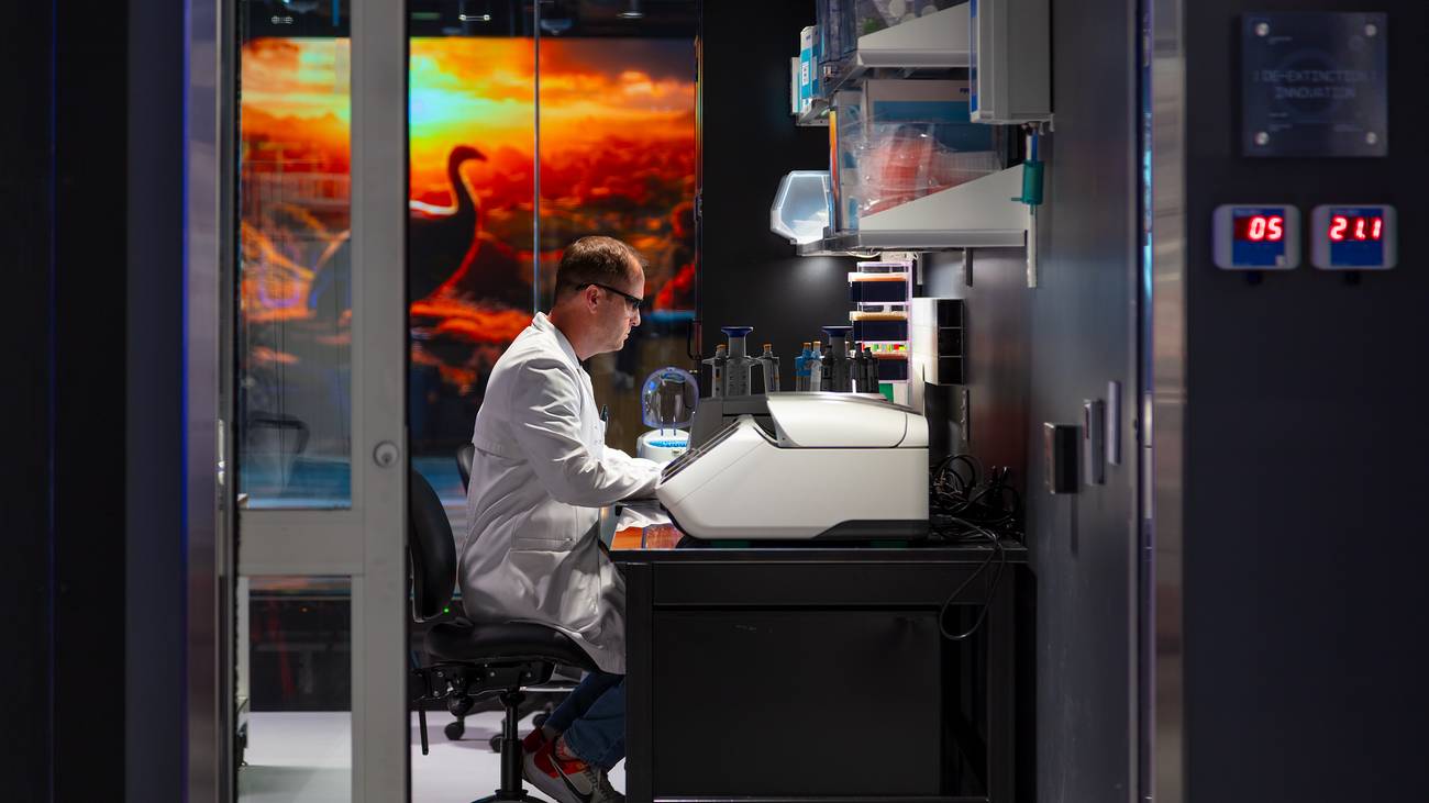 Colossal Next-Gen Sequencing Lab-1