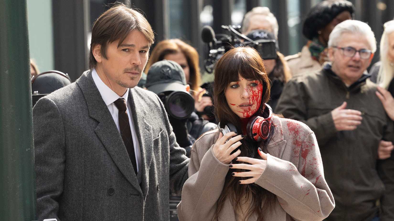 Dakota Johnson and Josh Hartnett