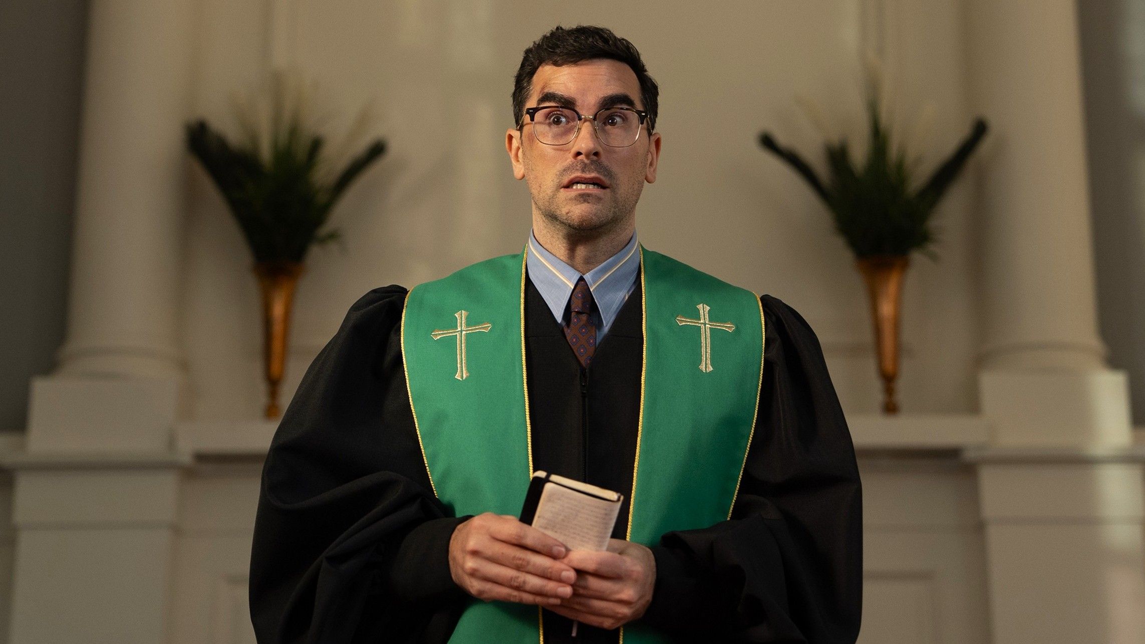 Big Mistakes Review: Dan Levy’s Messy & Uneven Crime Comedy Lives Up To Its Name