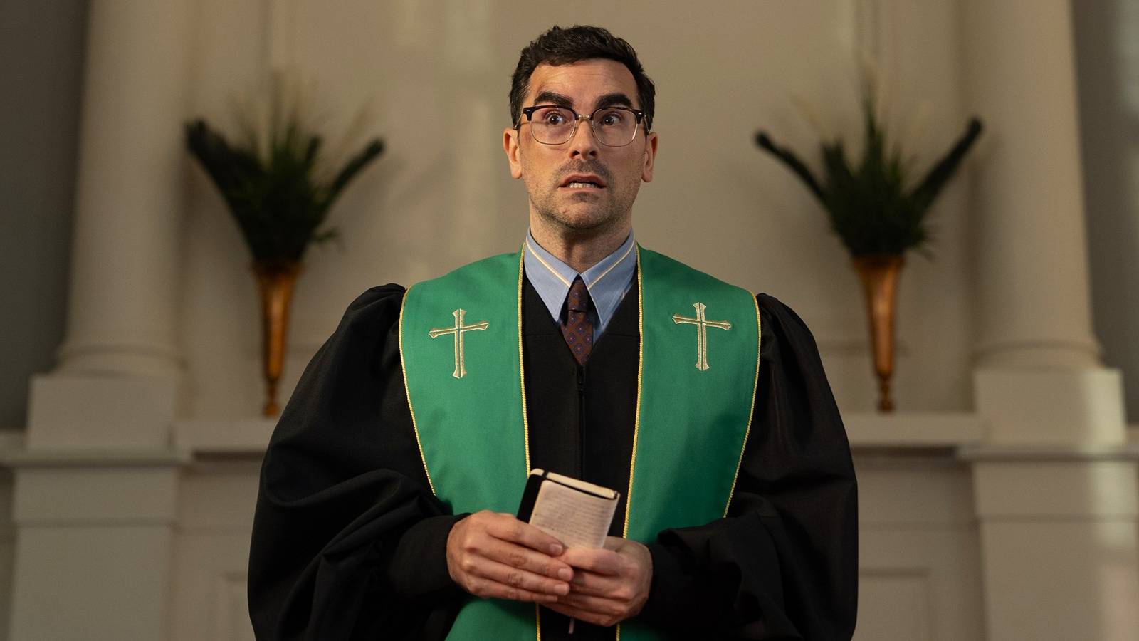 Big Mistakes Review: Dan Levy’s Messy & Uneven Crime Comedy Lives Up To Its Name Big Mistakes Review: Dan Levy’s Messy & Uneven Crime Comedy Lives Up To Its Name