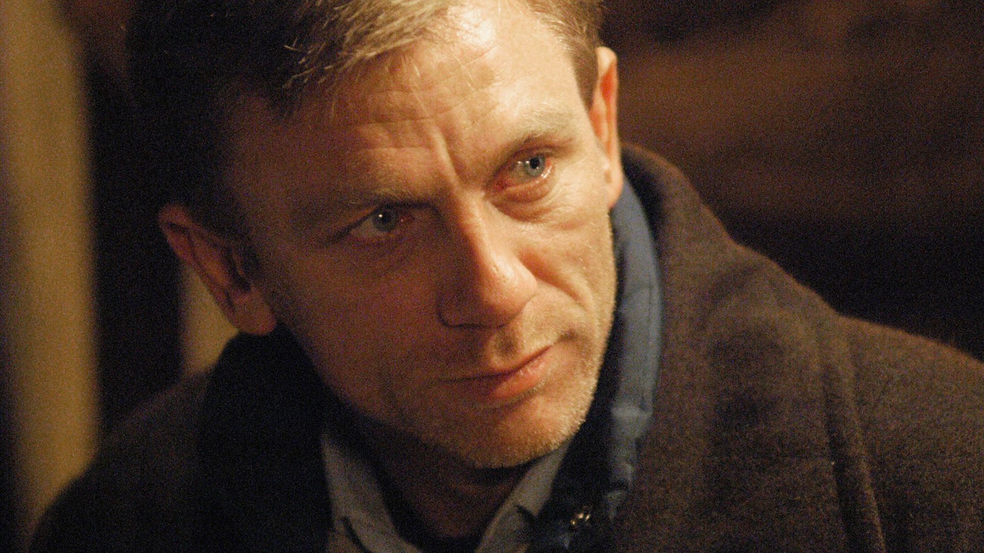 Daniel Craig’s 3-Part Crime Thriller Is Quietly Perfect For A One-Night Binge