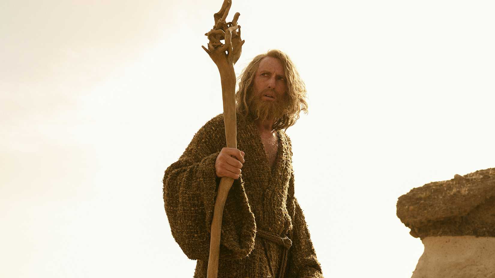 Daniel Weyman como Gandalf em The Rings of Power