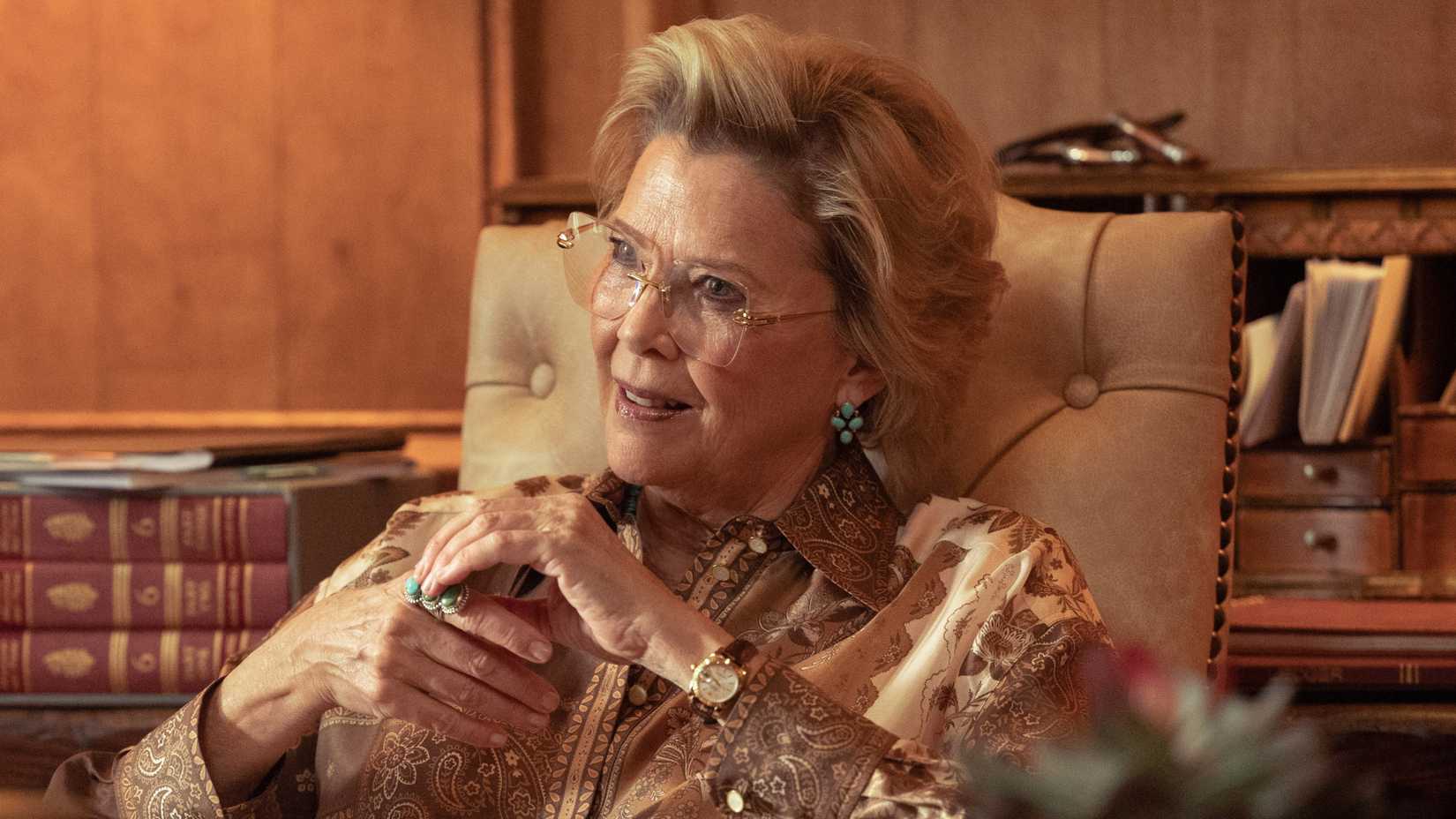Annette Bening como Beulah Jackson em Dutton Ranch (2026)
