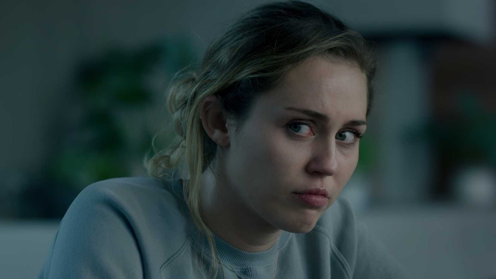 Miley Cyrus giving a side-eye in Netflix’s Black Mirror
