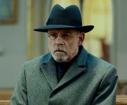 Mark Hamill’s Arthur Pym looking concerned in The Fall of the House of Usher