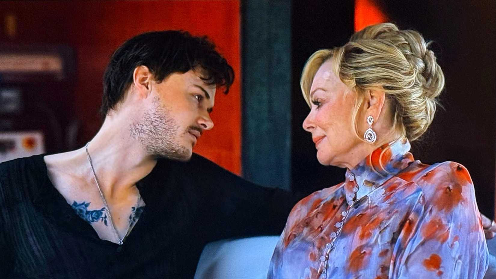 hacks nico deborah 1