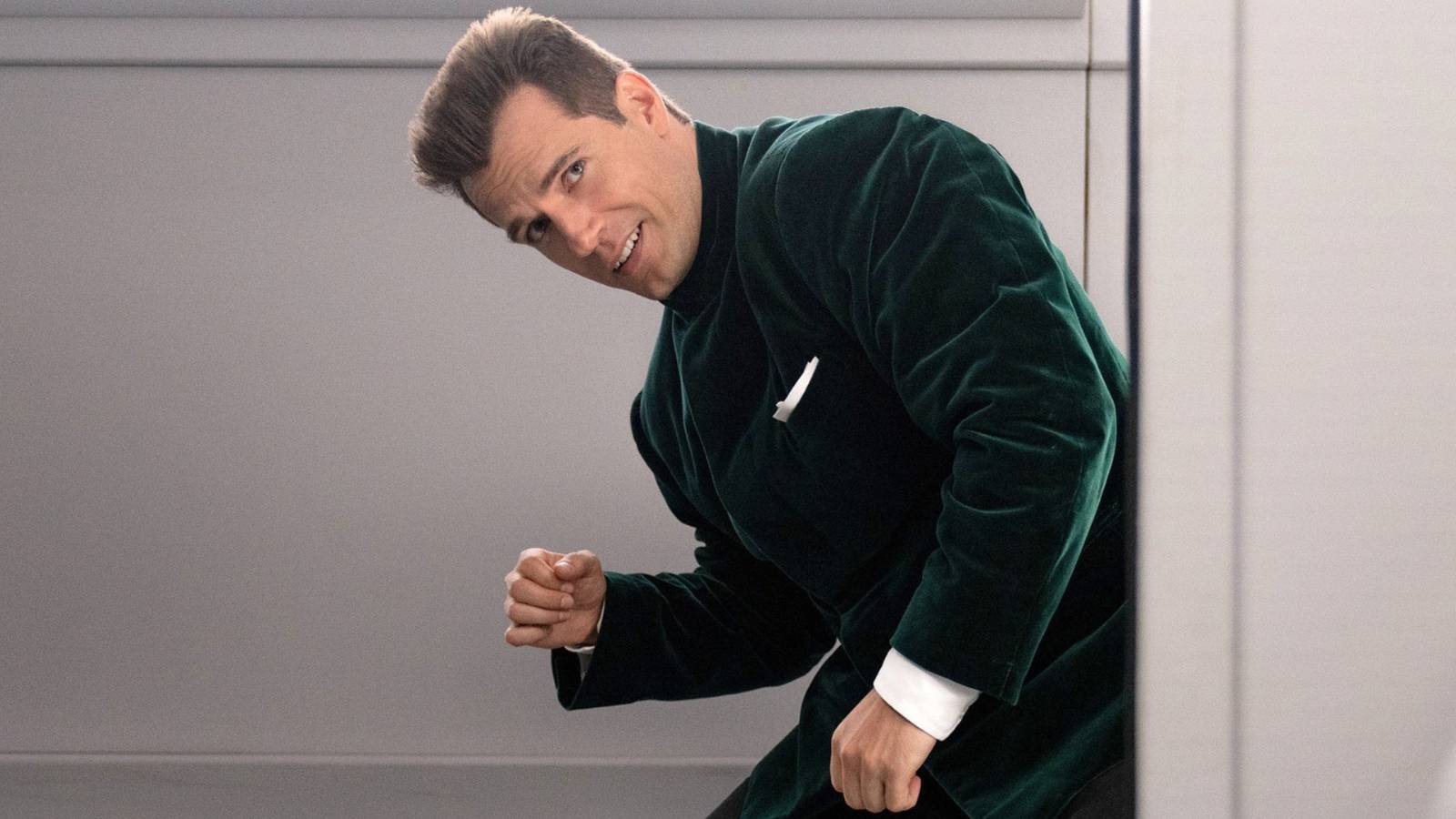 Henry Cavill's Forgotten James Bond-esque Comedy Returns To Top ...