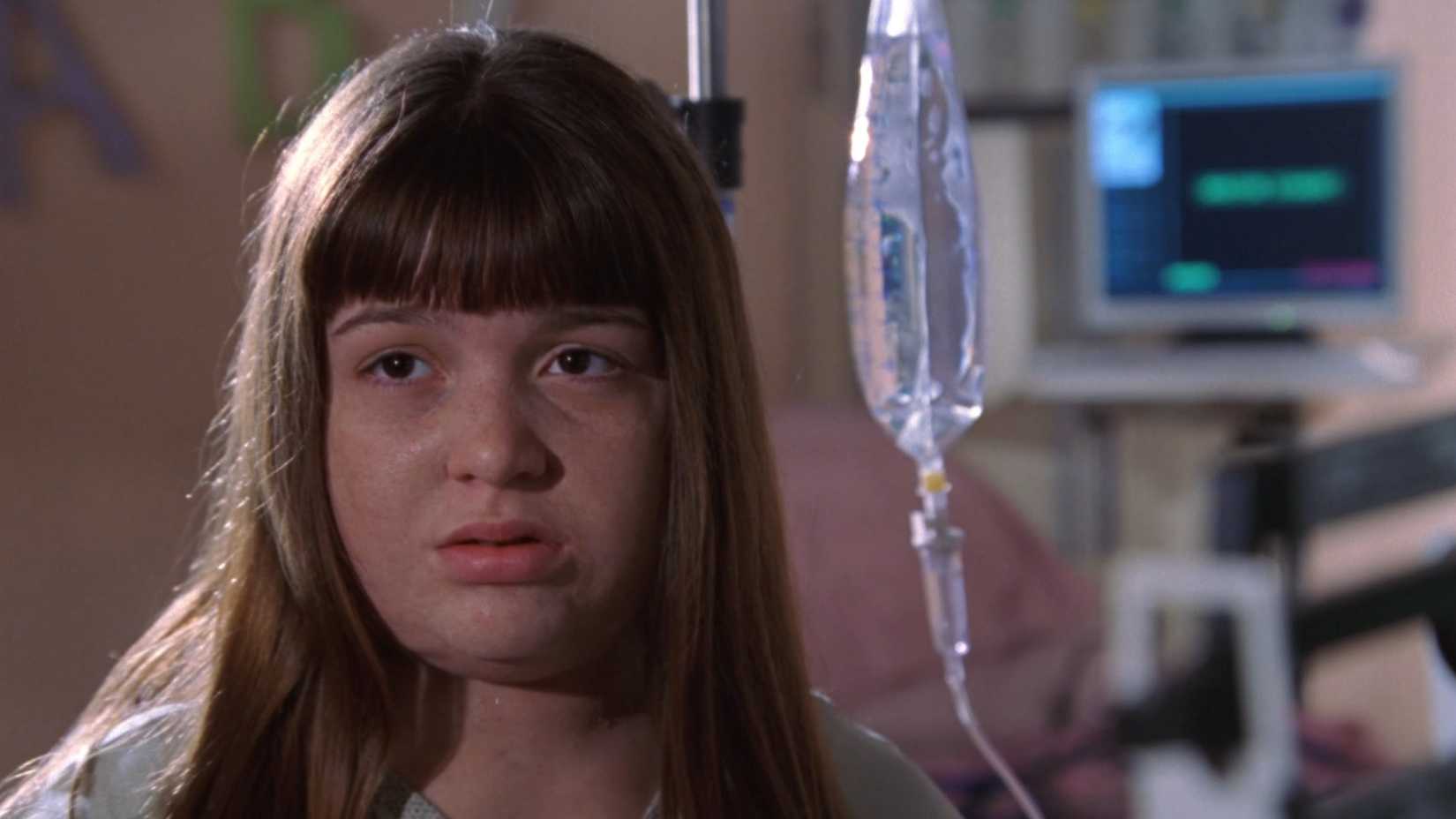 A equipe de House diagnostica uma menina obesa de 10 anos na primeira temporada.