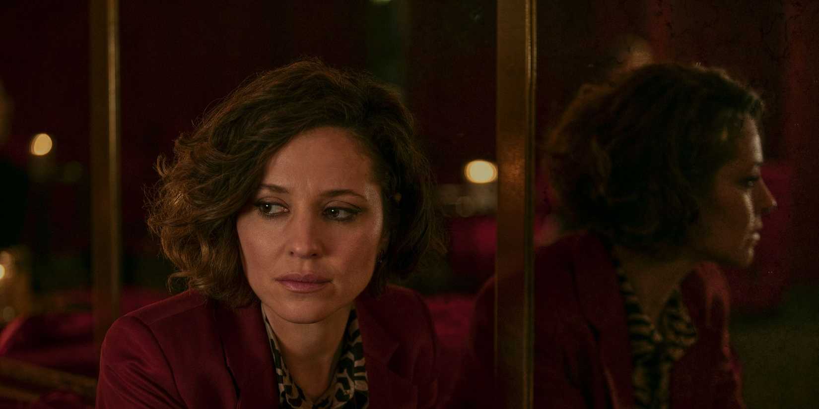 Margarita Levieva pensativa em In From The Cold