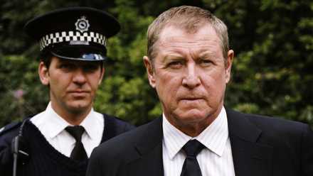 John Nettles as DCI Barnaby and Jason Hughes as DS Ben Jones in Midsomer Murders