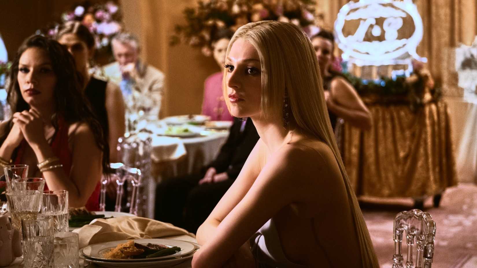 jules hunter scafer at nate and cassie s wedding in euphoria season 3 episode 3