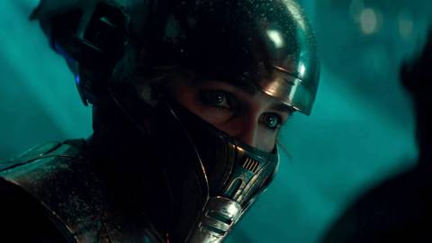Keri Russell with her eyes showing inside her helmet in Star Wars: The Rise of Skywalker